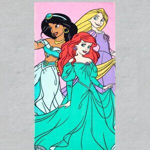 Disney Princess Beach Towel Measures 28 x 58 inches